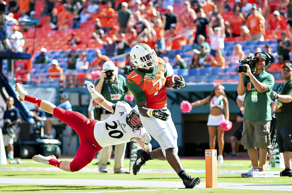 Gus Edwards scores against Cincinnati