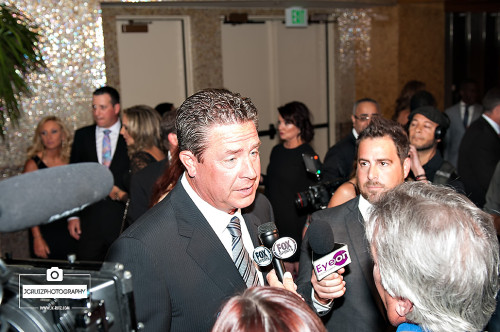 Dan Marino speaks to the media