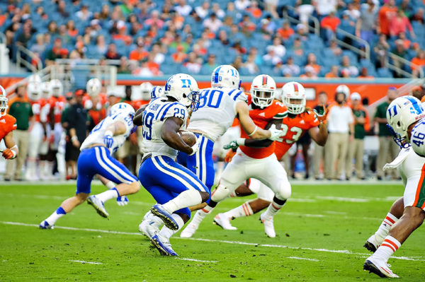 Shaun Wilson, Duke RB, returns a kickoff