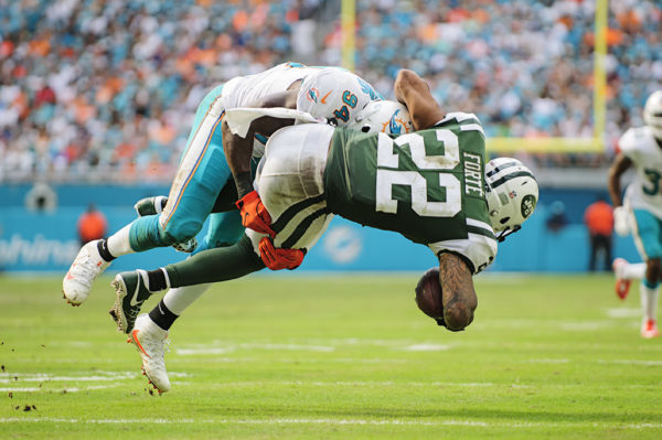 Lawrence Timmons (94) tackles Matt Forte (22)