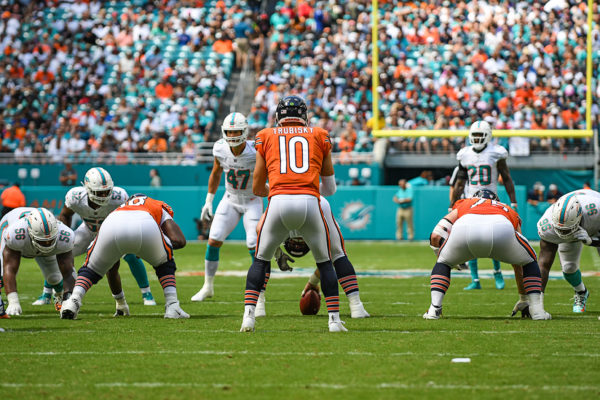 Chicago Bears quarterback Mitchell Trubisky (10) lines up behind the offensive line