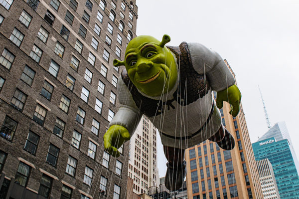 shrek float macys thanksgiving day parade