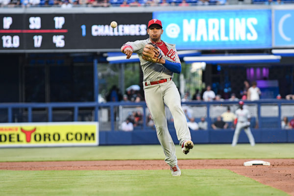 Philadelphia Phillies second baseman Cesar Hernandez (16)