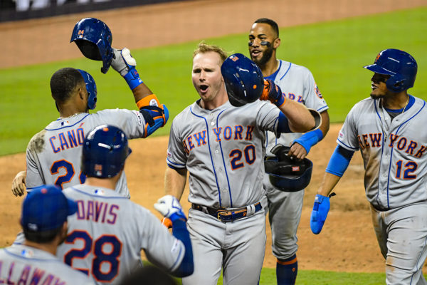 New York Mets first baseman Pete Alonso #20 celebrates a homerun